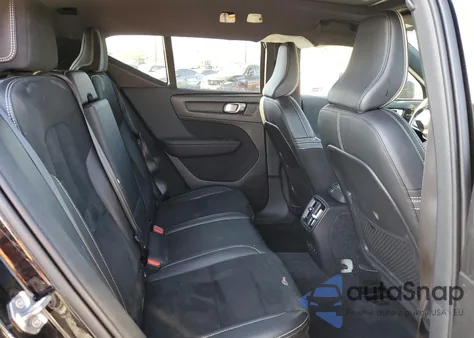 2021 Volvo Xc40 Recharge z USA, uszkodzony, nr VIN YV4ED3UR6M2561704